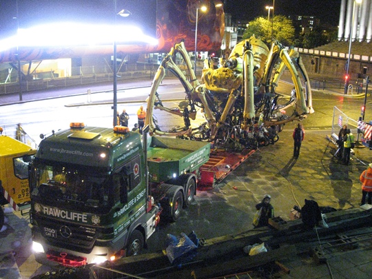 Machine Spider Abnormal Load Transport