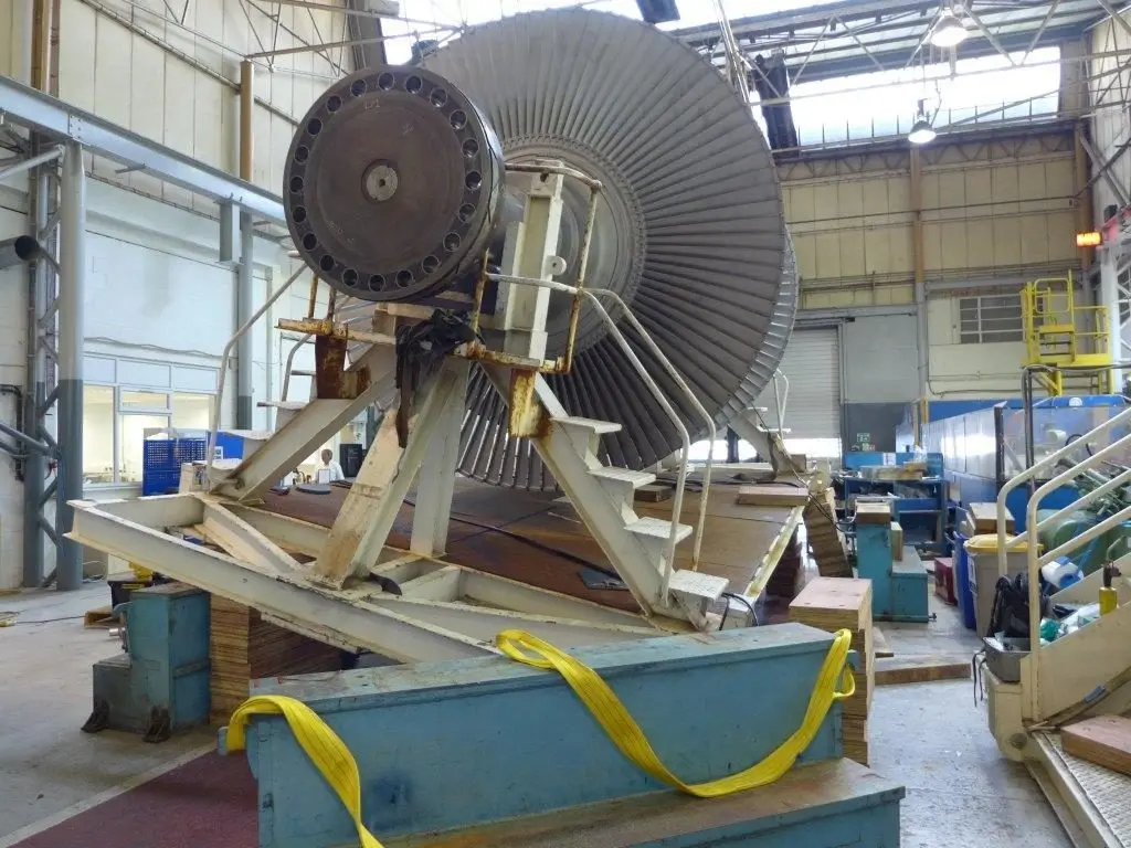 Storage of large vehicle part